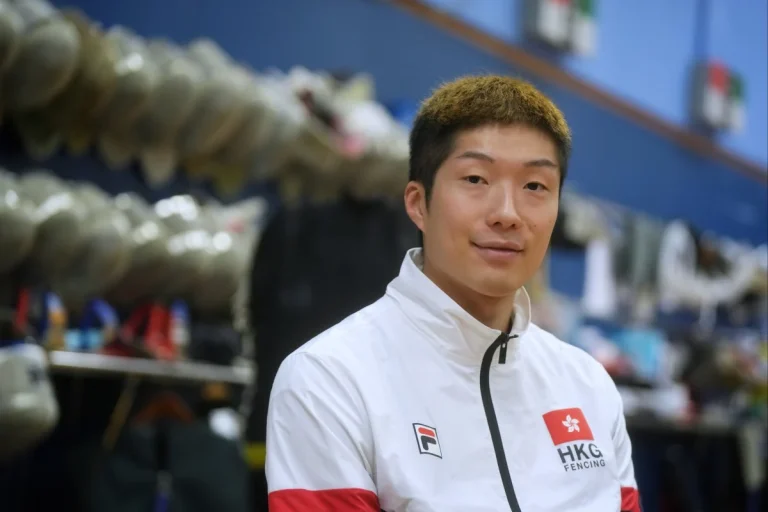 張家朗在巴黎奧運會儀式中的角色預示著香港選手的歷史性挑戰