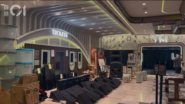 V Walk 嘉禾戲院倒閉啦！响現場限定破地獄海報、炸谷機！戲院檯凳求售$500！