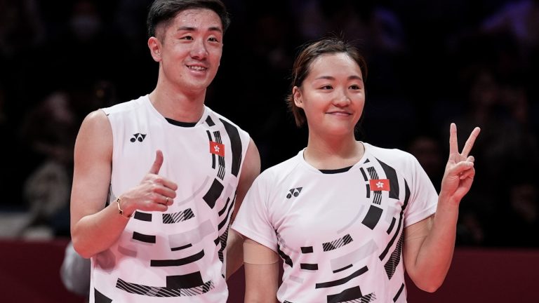 羽毛球亞錦賽：鄧謝回歸連勝，35分鐘淘汰印尼組合，挺進八強