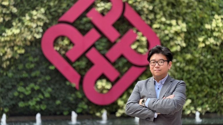 人格模型的驚喜：理大語言模型助你評估