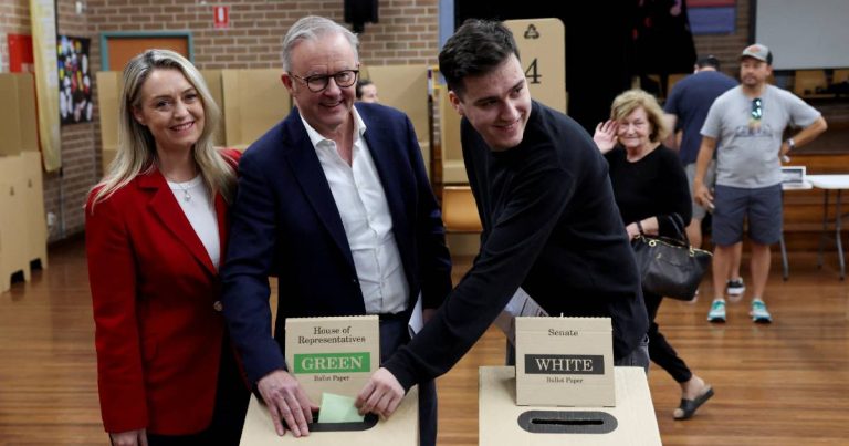 澳總理阿爾巴內塞投票日現身