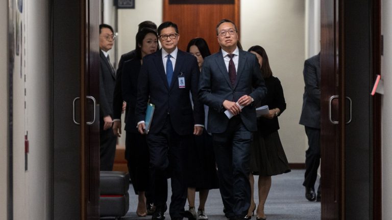 國安條例即日生效 政府：風險難料