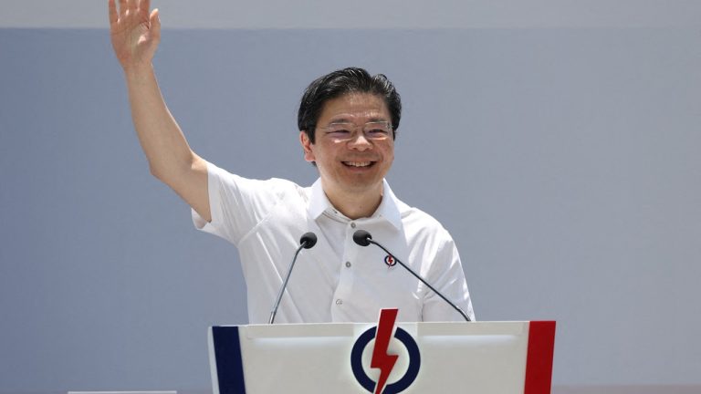 新加坡內閣大調整 李顯龍續任資政陳振聲任防長